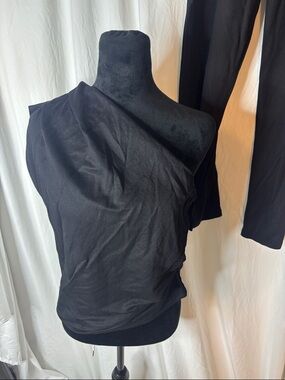Zara Black One-Shoulder Tank Top with Single Sleeve